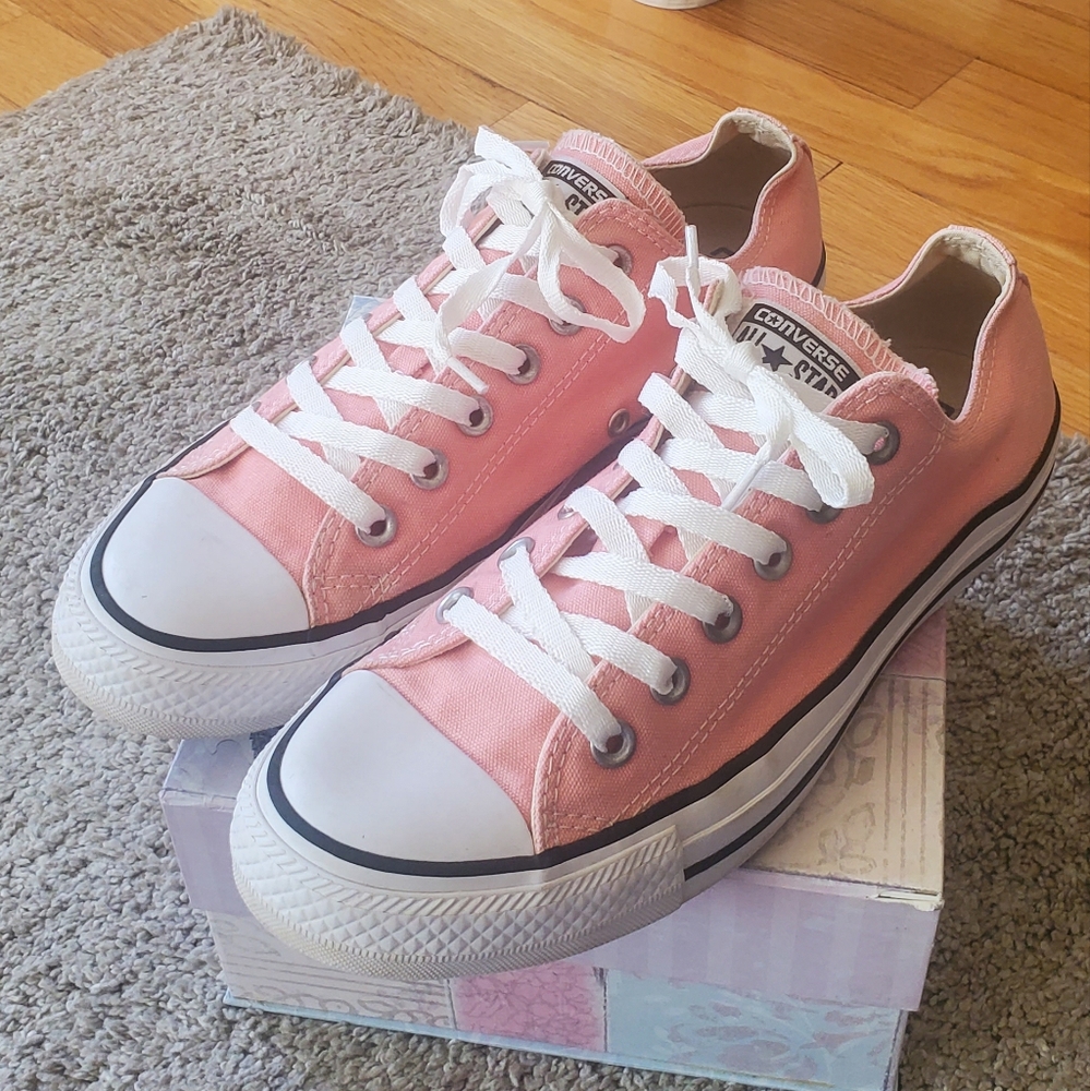 Converse All-Star Low Pink Canvas Sneakers - Unisex - Size 7